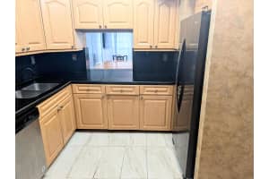 6651 Racquet Club Drive, Lauderhill, FL 33319 - MLS#B26023785