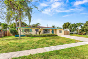 360 23rd Way, Boca Raton, FL 33431 - MLS#B26023794