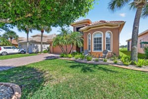 332 Stratford Lane, Port Saint Lucie, FL 34983 - MLS#B26023816