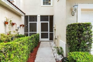 9049 Tremezzo Lane, Boynton Beach, FL 33472 - MLS#B26023860