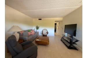 3300 Springdale Boulevard, Palm Springs, FL 33461 - MLS#B26023869
