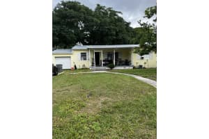 1054 Trinidad Avenue, Fort Pierce, FL 34982 - MLS#B26023938