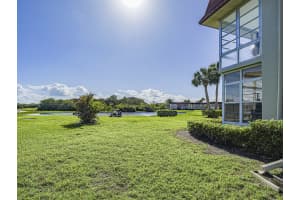 67 Royal Oak Drive, Vero Beach, FL 32962 - MLS#B26023972