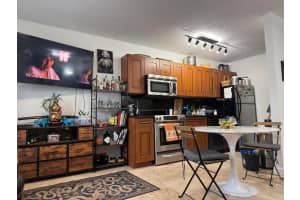 1470 Dixie Highway, Fort Lauderdale, FL 33304 - MLS#B26023993