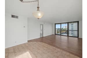 4800 Bayview Drive, Fort Lauderdale, FL 33308 - MLS#B26024059