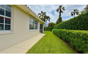 7145 Grassy Bay Drive, West Palm Beach, FL 33411 - MLS#B26024060