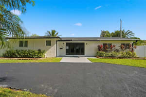 1400 8th Avenue, Deerfield Beach, FL 33441 - MLS#B26024076