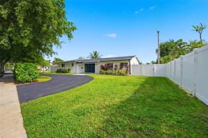 1400 8th Avenue, Deerfield Beach, FL 33441 - MLS#B26024076