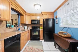 8004 Lagos De Campo Boulevard C-203, Tamarac, Fl 33321, Tamarac