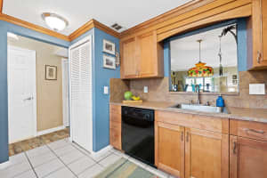 8004 Lagos De Campo Boulevard, Tamarac, FL 33321 - MLS#B26024121