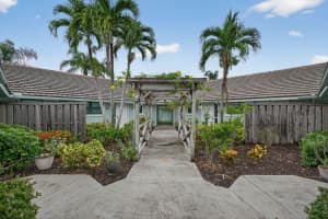 1127 Seminole Avenue, Jupiter, FL 33477 - MLS#B26024159