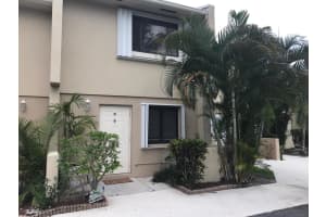 139 Sparrow Drive, Royal Palm Beach, FL 33411 - MLS#B26024166