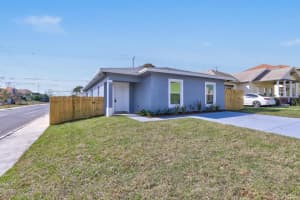 2213 Division Avenue, West Palm Beach, FL 33407 - MLS#B26024169