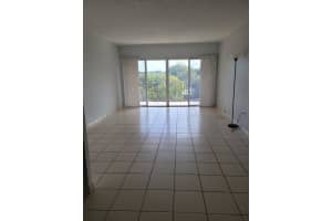 8775 Park Boulevard 412, Miami, Fl 33172, Miami
