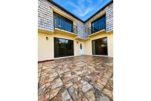 119 Ne Lake Arbor Drive, Palm Springs, Fl 33461 Palm Springs, FL 33461 - Off Market