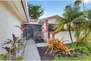 29 Fawlkland Circle, Boynton Beach, FL 33426 - MLS#B26024309