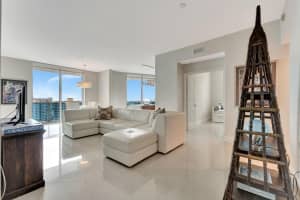 1945 Ocean Drive, Hallandale Beach, FL 33009 - MLS#B26024331