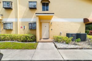 3095 Oakland Forest Drive, Oakland Park, FL 33309 - MLS#B26024365