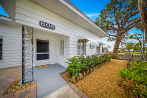 806 7th Street, Fort Pierce, FL 34950 - MLS#B26024390