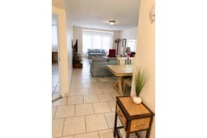 2841 Somerset Drive, Lauderdale Lakes, FL 33311 - MLS#B26024425