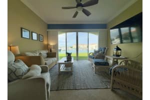 14 Harbour Isle Dr Drive, Fort Pierce, FL 34949 - MLS#B26024436