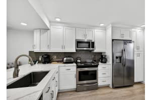 2441 Village Boulevard, West Palm Beach, FL 33409 - MLS#B26024463