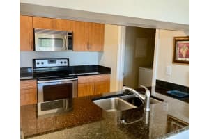 6556 Emerald Dunes Drive, West Palm Beach, FL 33411 - MLS#B26024592