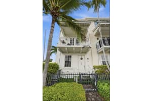 310 Dixie Highway, Lake Worth Beach, FL 33460 - MLS#B26024625