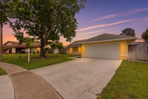 145 Roycourt Circle, Royal Palm Beach, FL 33411 - MLS#B26024770