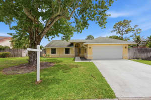 145 Roycourt Circle, Royal Palm Beach, FL 33411 - MLS#B26024770