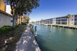 1045 Lake Shore Dr APT 202, West Palm Beach, FL 33403, - MLS#B26024791