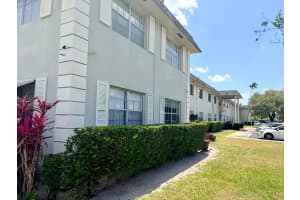 1560 Mckinley Street, Hollywood, FL 33020 - MLS#B26024821
