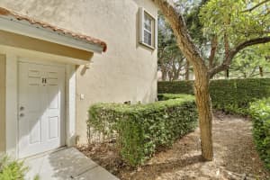 104 Lighthouse Circle, Tequesta, FL 33469 - MLS#B26024849