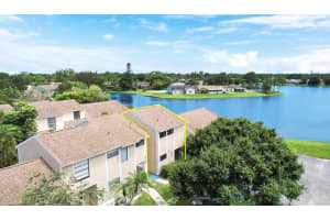 402 Lakewood Court, Jupiter, FL 33458 - MLS#B26024864