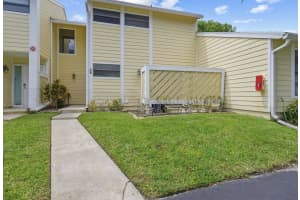 402 Lakewood Court, Jupiter, FL 33458 - MLS#B26024864