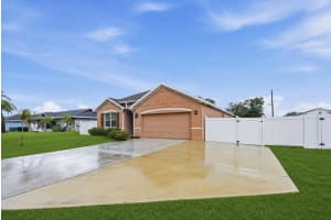 428 Fairchild Avenue, Port Saint Lucie, FL 34984 - MLS#B26024911
