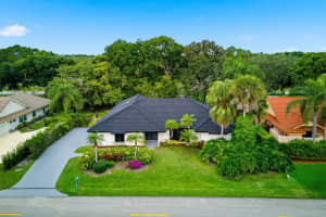 2 Dunbar Road, Palm Beach Gardens, FL 33418 - MLS#B26024916