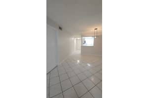 4111 Stirling Road, Dania Beach, FL 33314 - MLS#B26024941