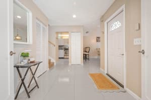 4643 Holly Lake Drive, Lake Worth, FL 33463 - MLS#B26025003