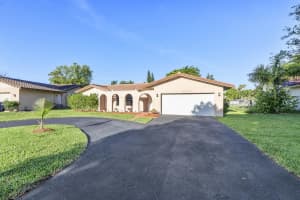 4020 113th Avenue, Coral Springs, FL 33065 - MLS#B26025012