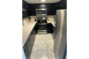 2100 33rd Avenue, Fort Lauderdale, FL 33305 - MLS#B26025040