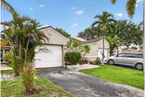 5028 11th Way, Deerfield Beach, FL 33064 - MLS#B26025048