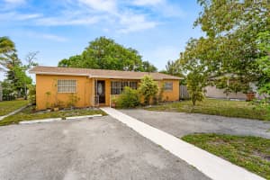 610 Sw 10th Court, Deerfield Beach, Fl 33441, Deerfield Beach