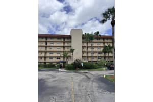 3836 Via Poinciana 306, Lake Worth, FL 33467, Lake Worth, FL 33467 - MLS#B26025065