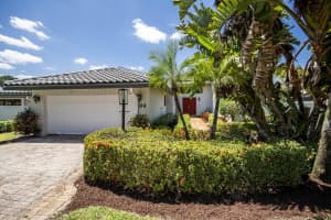 32 Glens Drive, Boynton Beach, FL 33436 - MLS#B26025066