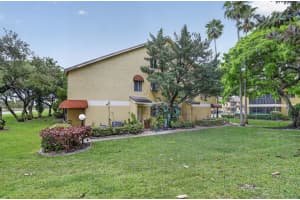 3041 Oakland Forest Drive, Oakland Park, FL 33309 - MLS#B26025083
