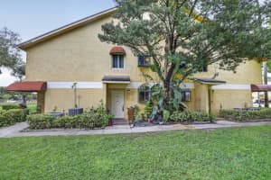 3041 Oakland Forest Drive, Oakland Park, FL 33309 - MLS#B26025083