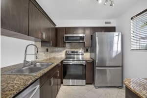3041 Oakland Forest Drive, Oakland Park, FL 33309 - MLS#B26025083