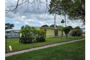6495 2nd Court, Hialeah, FL 33012 - MLS#B26025101