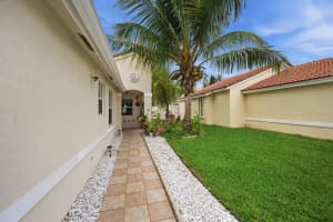7069 Burgess Drive, Lake Worth, FL 33467 - MLS#B26025111